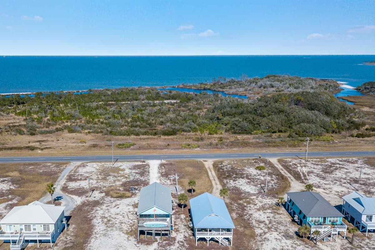 The perfect blend of location, relaxation, and coastal living.