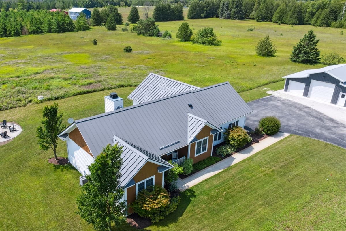 Thoughtfully designed for comfort, relaxation, and easy living from the moment you arrive. The perfect place to unwind, recharge, and enjoy everything the area has to offer.