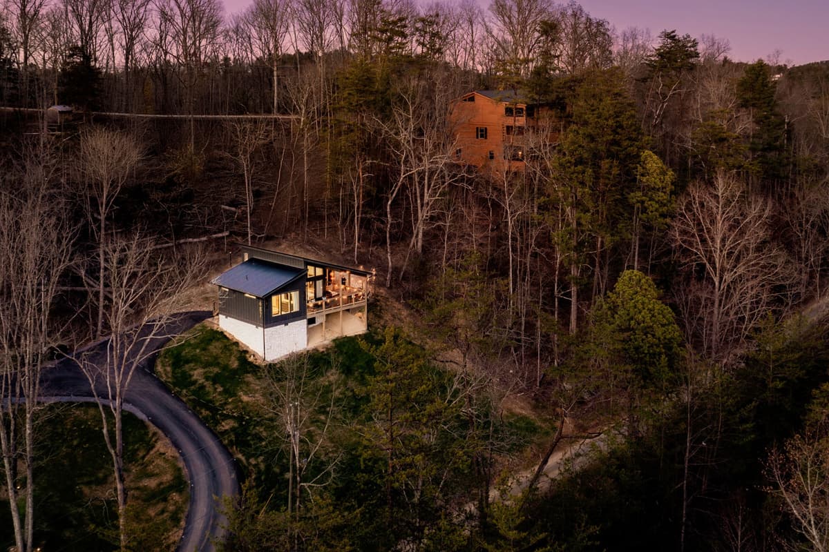 There’s plenty to discover in Sevierville, from beautiful mountain scenery and outdoor adventures to local shops, restaurants, and attractions.