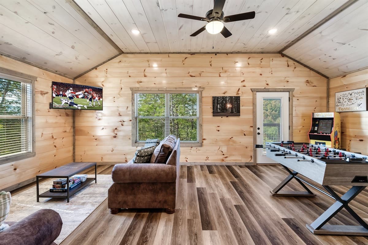 Eagle Feather Cabin - Sevierville, photo 3