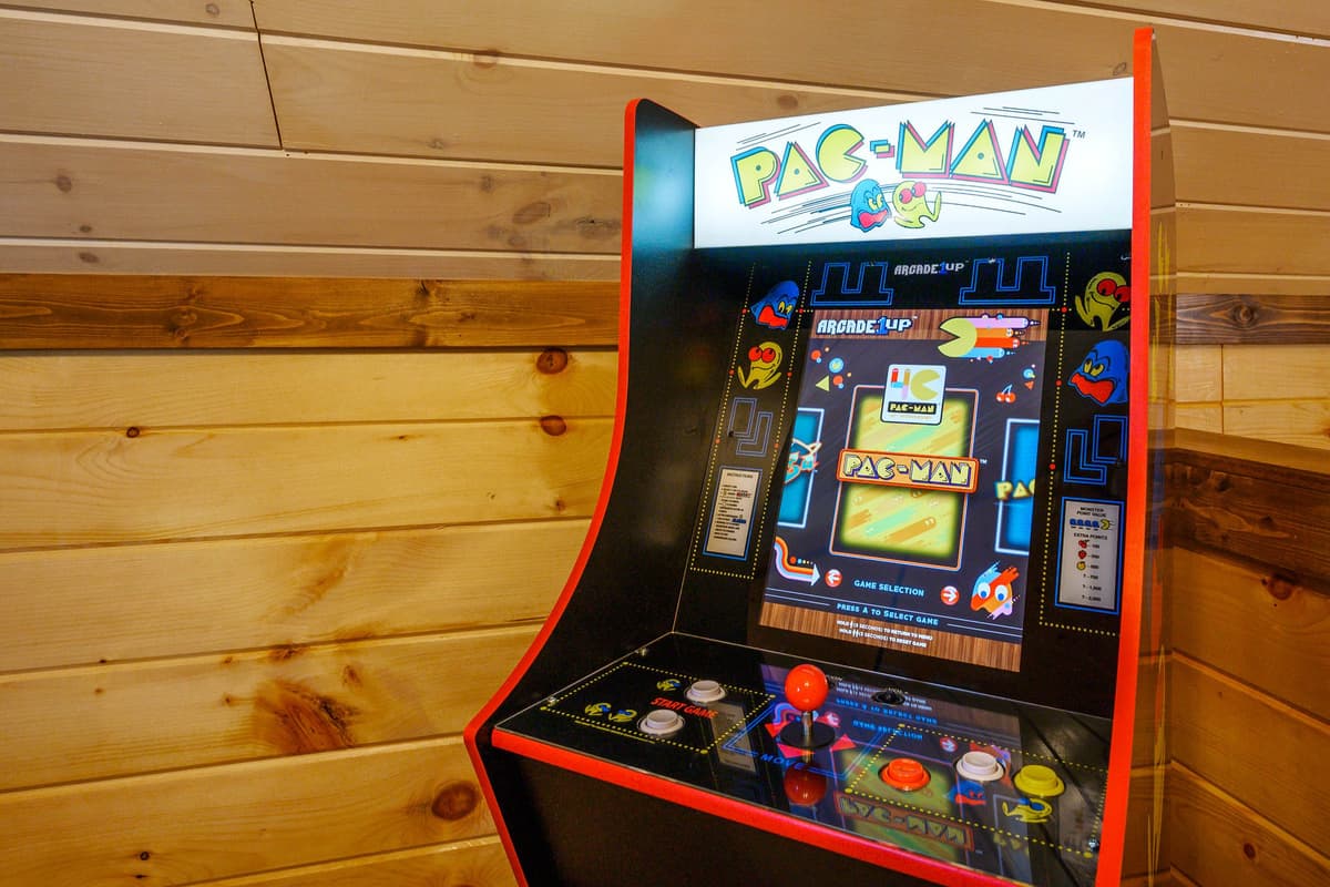 Bring a little retro fun to your mountain getaway with the classic Pac-Man arcade machine! Challenge your family and friends to see who can get the highest score