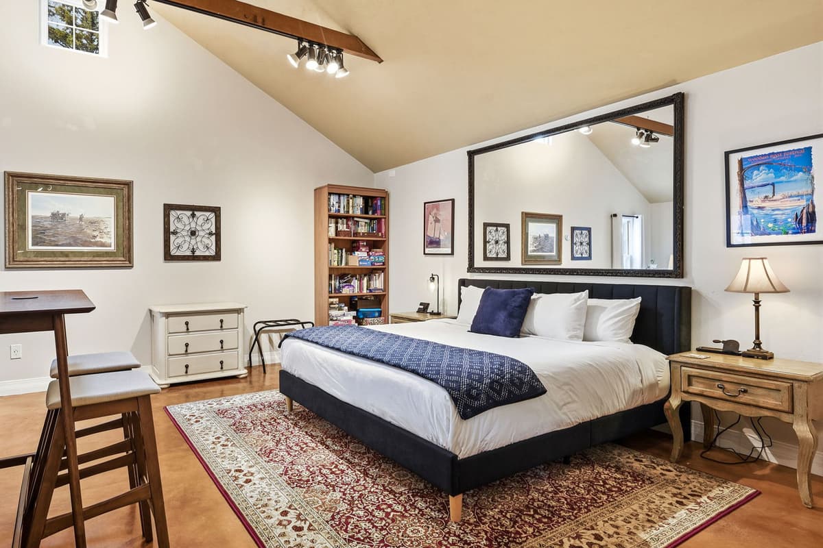 The spacious king bed gives you plenty of room to stretch out and unwind after a day of exploring.
