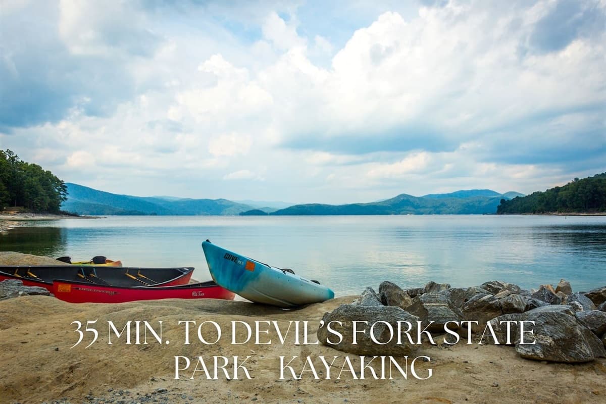 35 Minutes to Devil's Fork State Park for Kayaking on Beautiful Lake Jocassee
