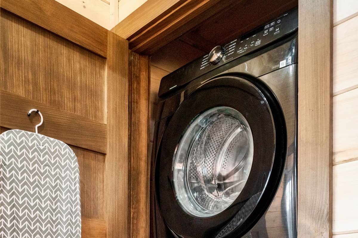 ravel a little lighter with a washer and dryer right at the cabin.