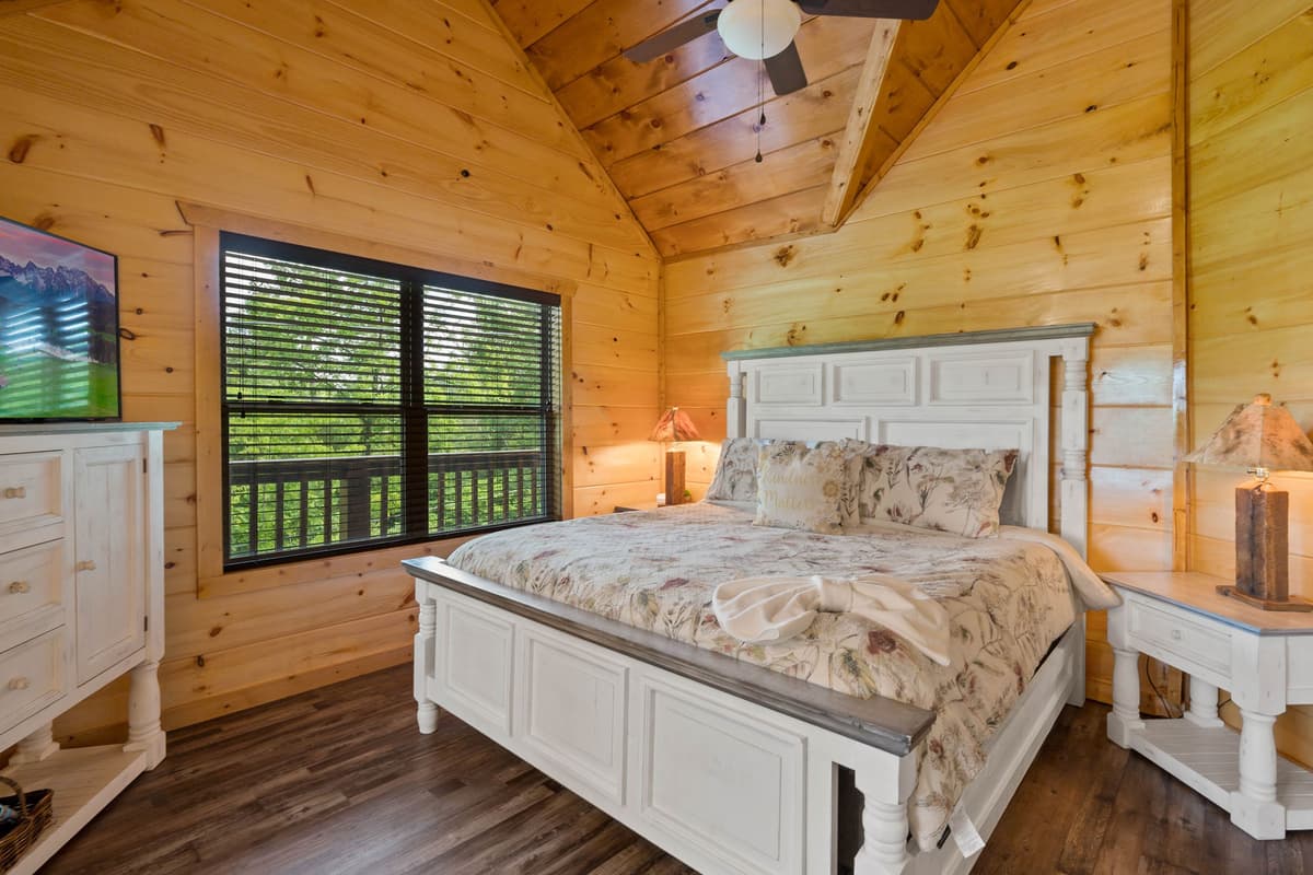 The Lazy Bee - Sevierville, photo 47 of 75