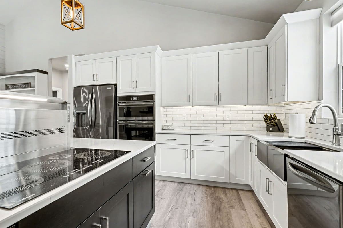 The spacious counters provide plenty of room for meal preparation and serving. Whether you’re making a quick breakfast or preparing dinner for the whole group, there’s plenty of space to work.