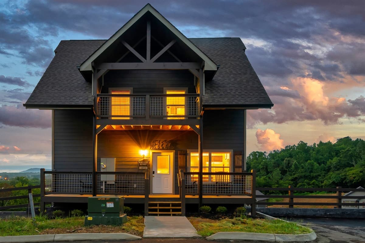 Bask in the breathtaking beauty of Twilight during your stay in our cabin. You won't be able to get enough of the stunning views and peaceful atmosphere that surrounds you.