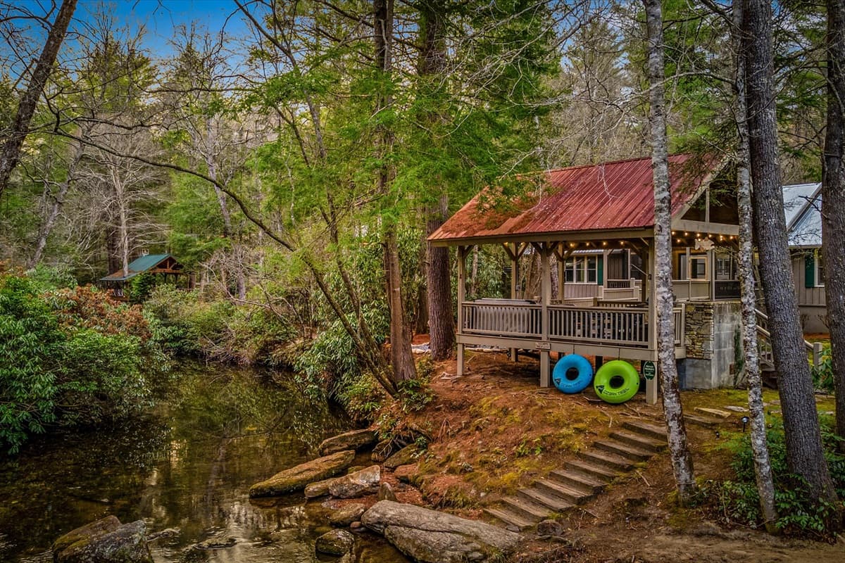 Float the river at your own pace, with tubes and tree-secured ropes so you can kick back and stay in place.