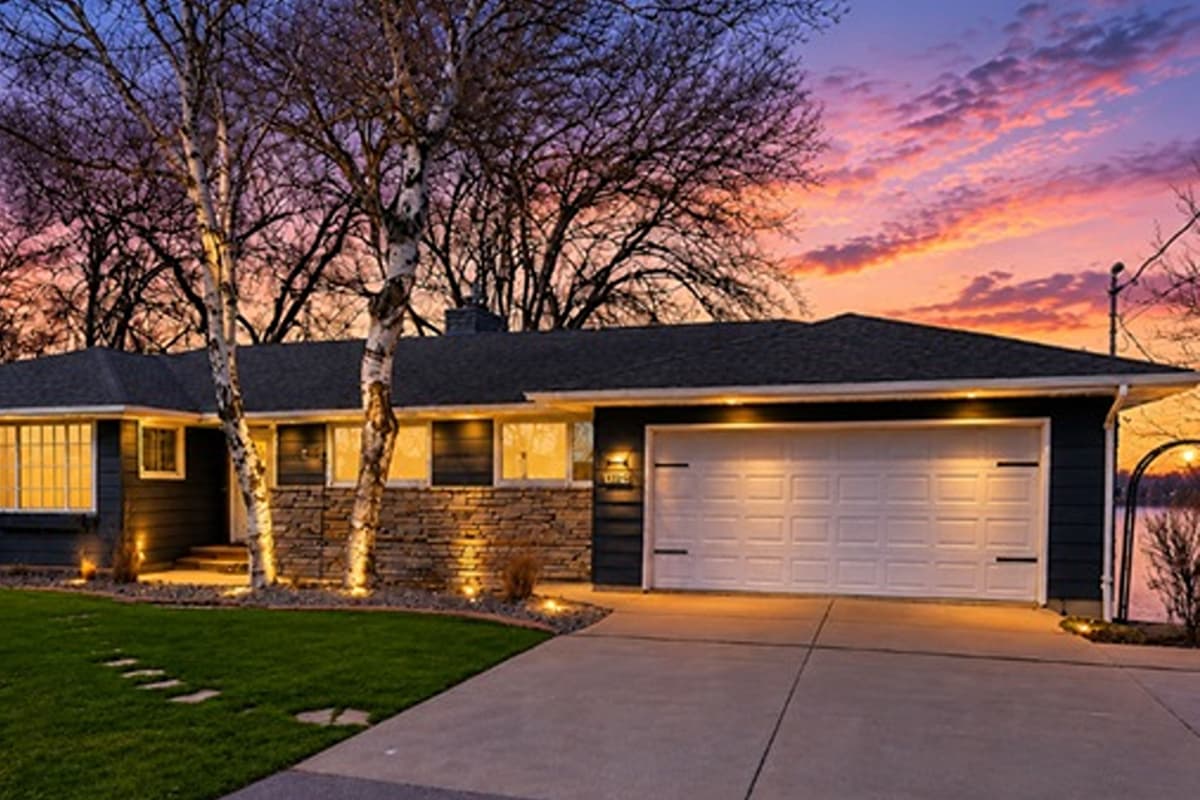 Make your next Wisconsin getaway a relaxing one at House by the Lake in Menasha