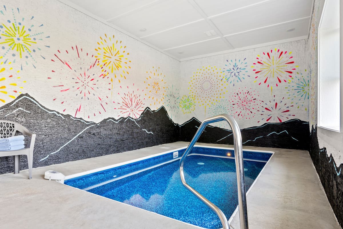 Whether you’re swimming, splashing, or simply relaxing, this pool is perfect for guests of all ages.