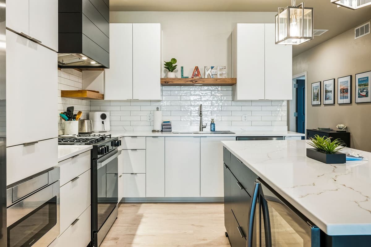 The generous workspace makes cooking and meal prep easy and convenient, whether you’re making a quick breakfast or a full dinner.