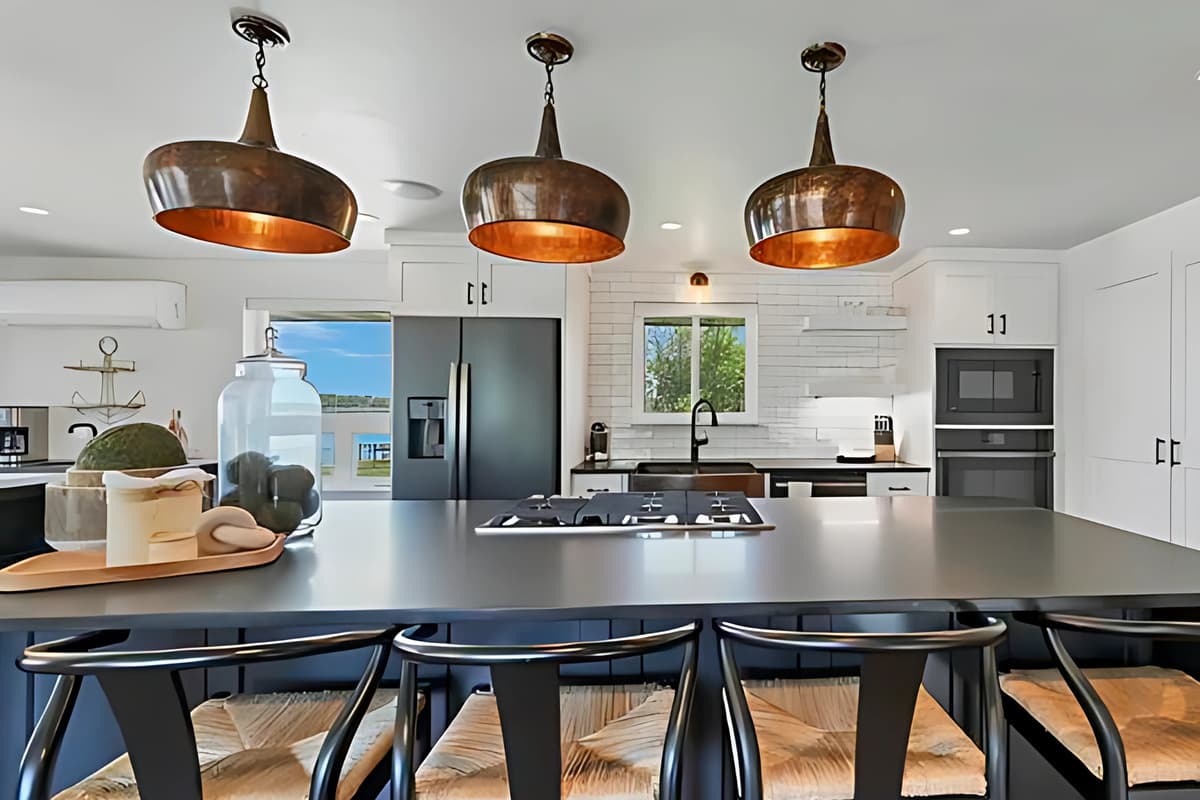 The functional layout makes it easy to move around while cooking.