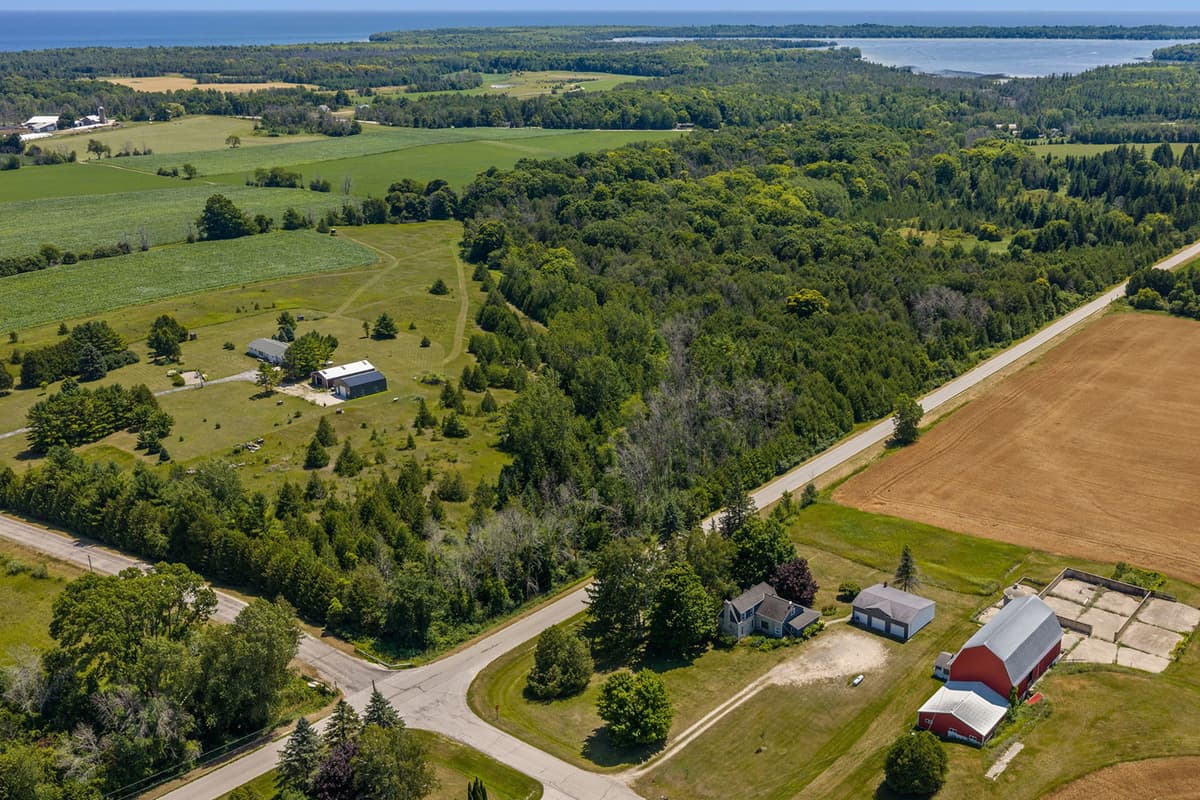 Discover the charm of Sturgeon Bay, a welcoming Door County destination filled with small-town character and plenty to explore.