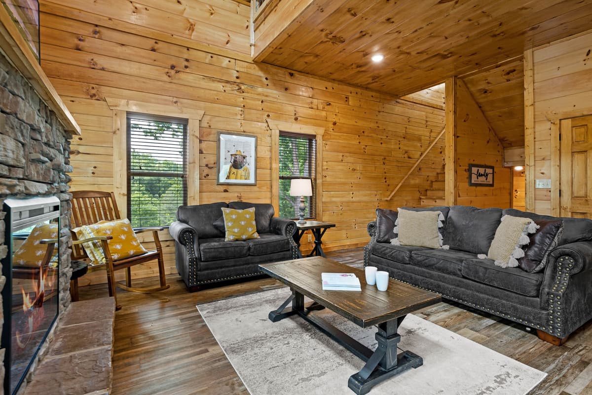 The Lazy Bee - Sevierville, photo 11 of 75