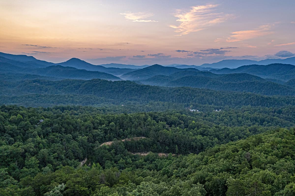 Soak in breathtaking mountain views from this beautiful Smoky Mountain retreat.