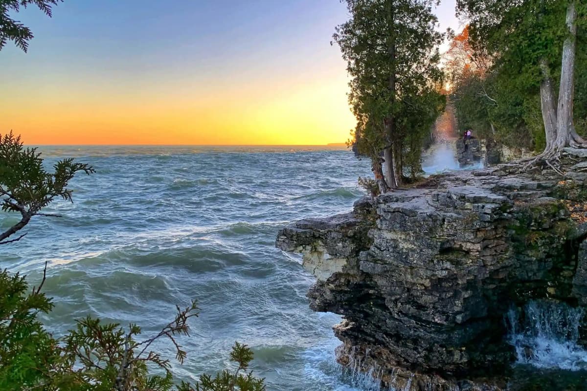 Explore the natural beauty of Cave Point County Park during your Door County getaway.