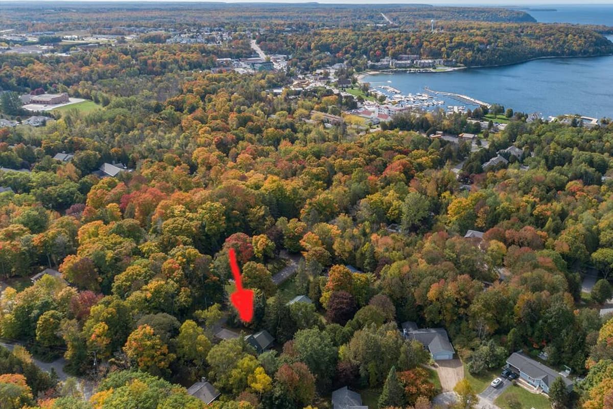 Enjoy the best of both worlds with a peaceful retreat just a few minutes from downtown Sister Bay.