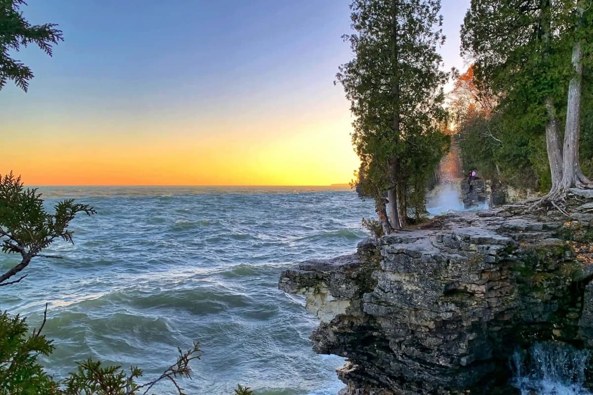 Explore the natural beauty of Cave Point County Park during your Door County getaway.