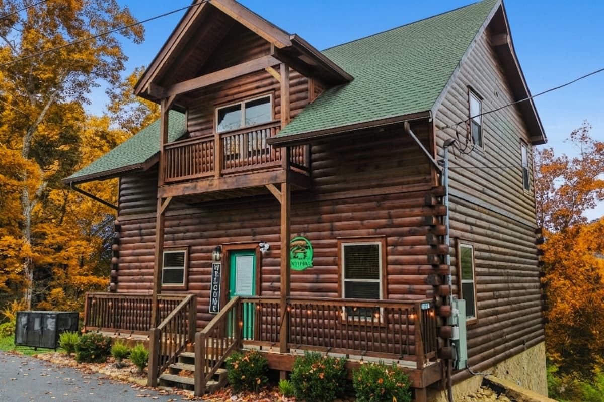Crisp mountain air, colorful forests, and breathtaking views create the perfect backdrop for a cozy autumn getaway.