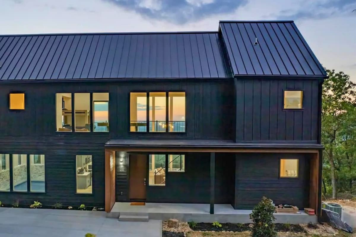 This cabin is the perfect balance of privacy and convenience for your Smoky Mountain getaway.