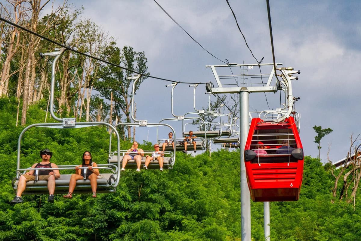 Enjoy breathtaking mountain views at Anakeesta as you make your way to an unforgettable day of adventure in Gatlinburg.