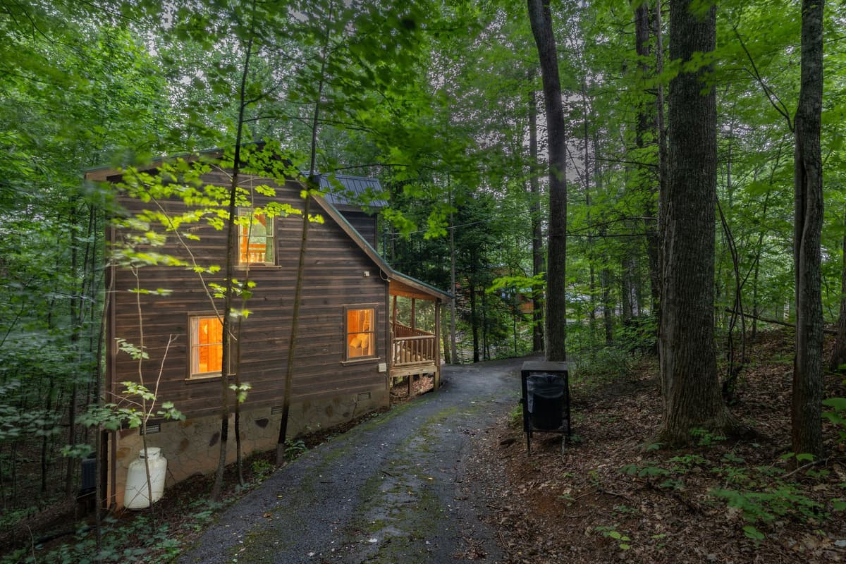 From relaxing spaces and fun-filled amenities to peaceful moments surrounded by the beauty of the mountains, there’s something for everyone to enjoy.