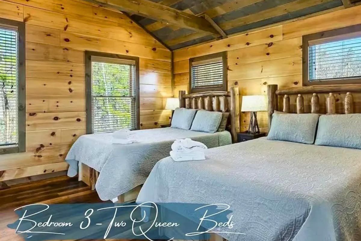 Traveling with family or friends? This bedroom features two queen beds, making it easy to share the space while still having room to relax.
