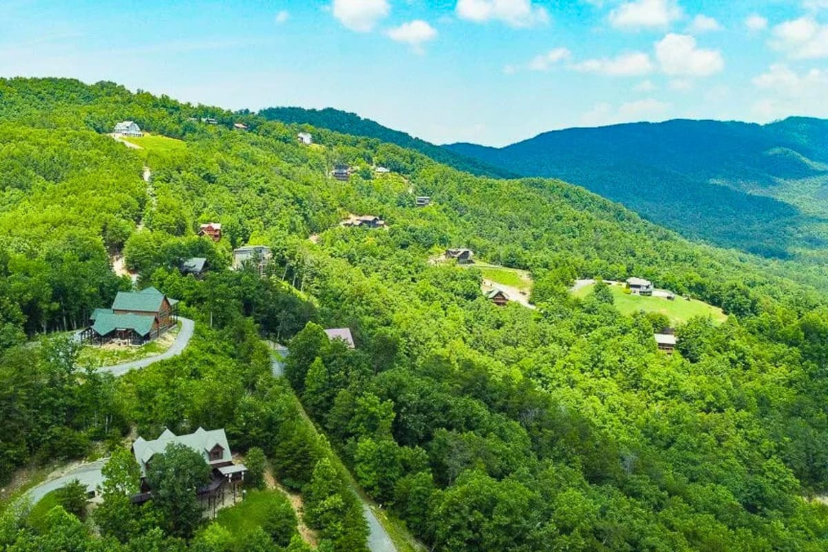 Trade the everyday routine for mountain views and cabin days in Sevierville.
