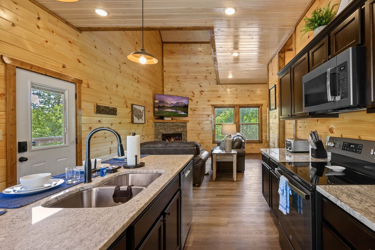 Cook, chat, and enjoy quality time without missing a moment with your group. The inviting setup is perfect for families and friends traveling together.