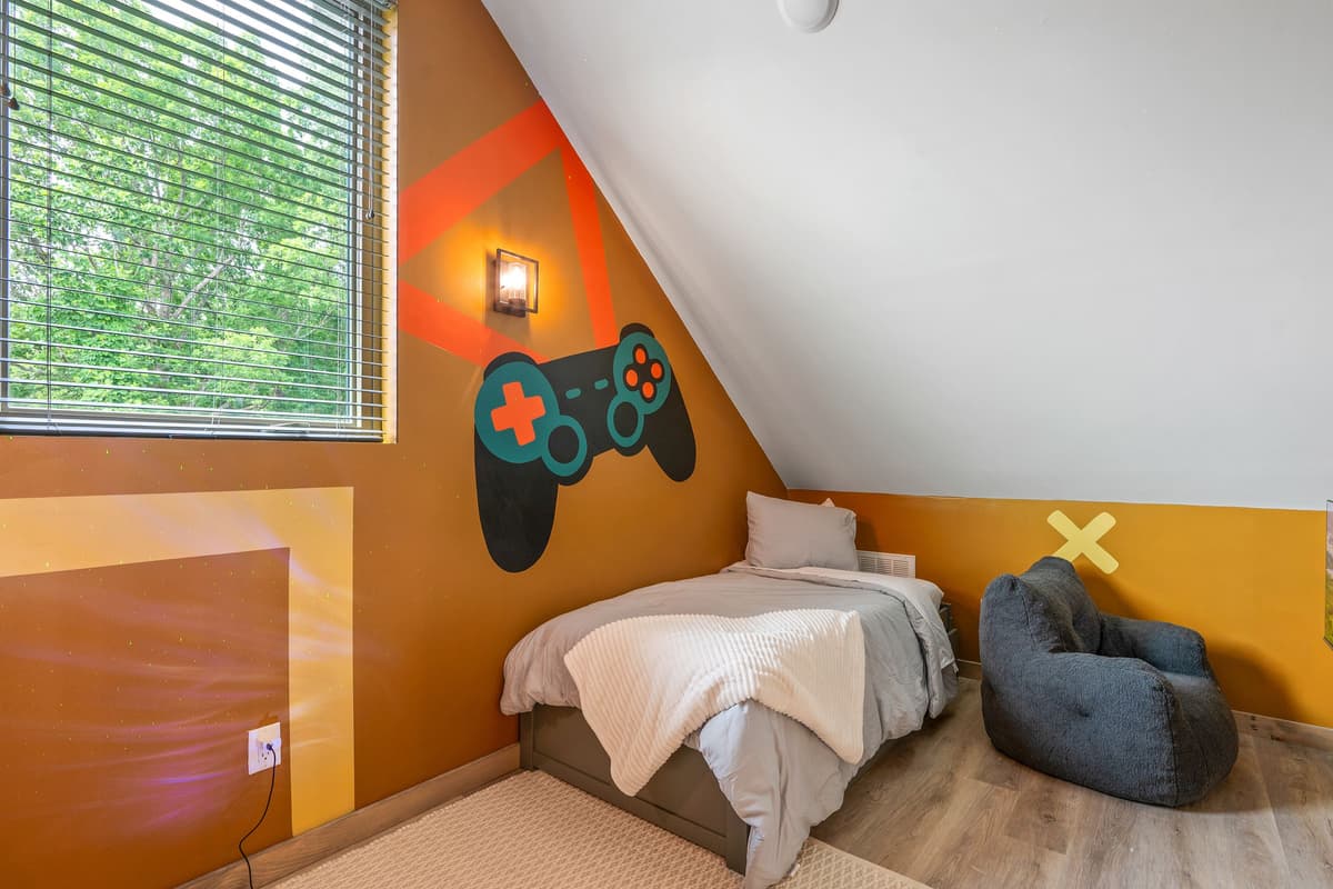 It’s a great space for children or friends traveling together and looking for their own place to settle in.