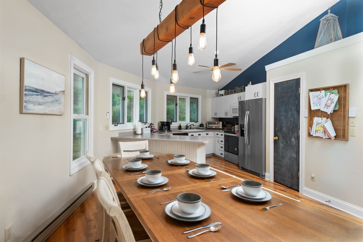 Enjoy the pleasure of good company and great food in our inviting dining space.