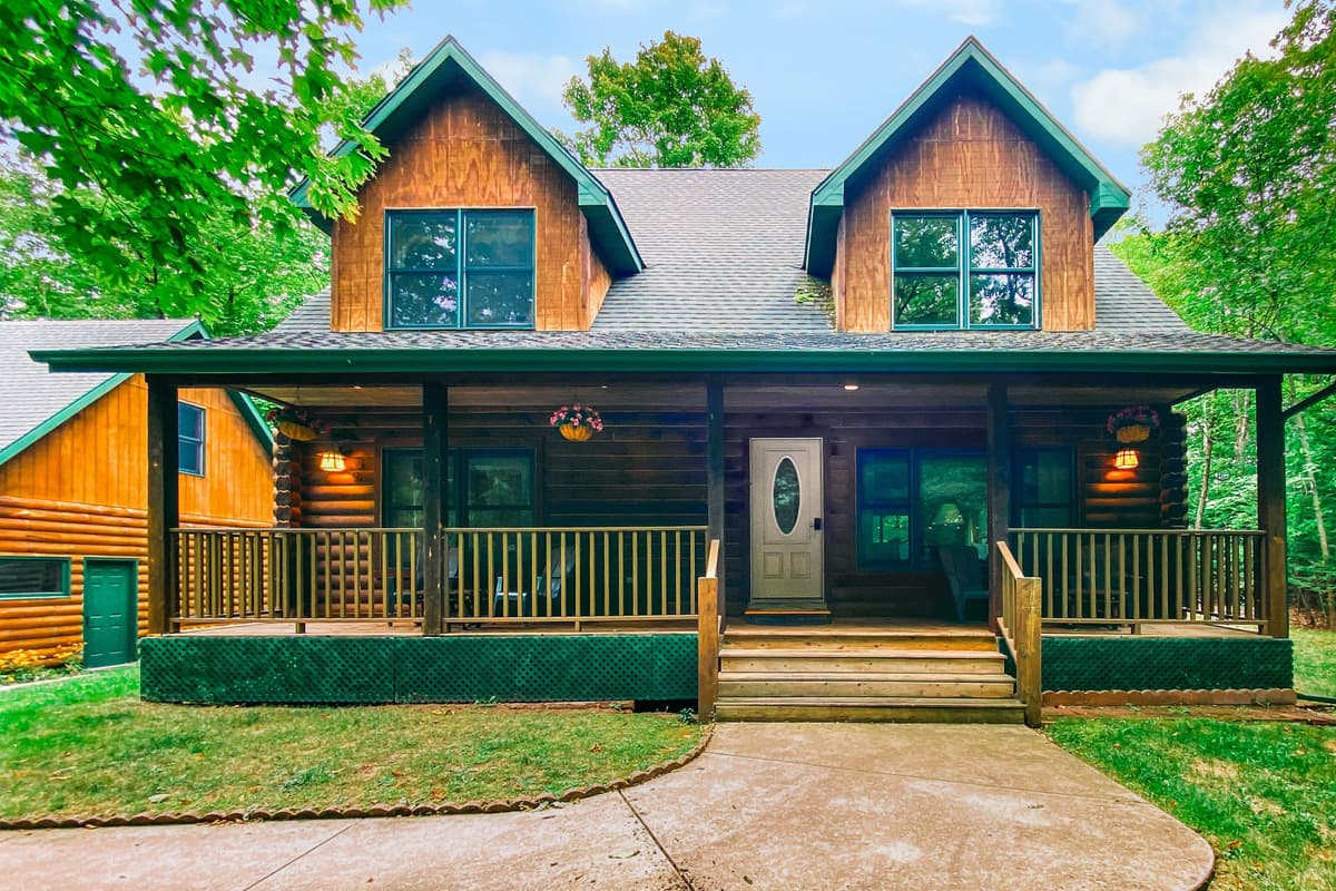 After a day of exploring Sister Bay, come home to a peaceful retreat where you can soak, relax, and recharge.