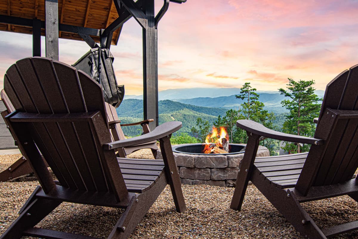 End the day gathered around the firepit, surrounded by the peaceful beauty of the mountains.