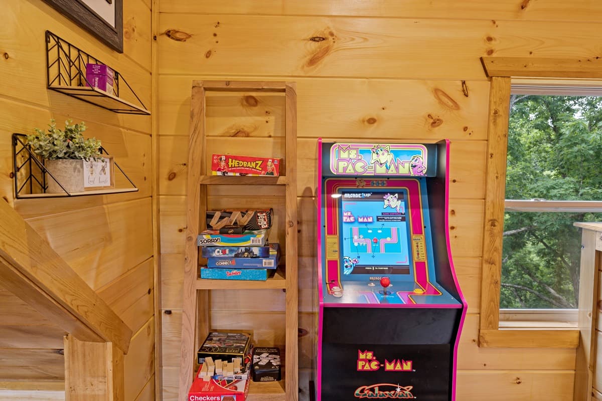 The Lazy Bee - Sevierville, photo 5