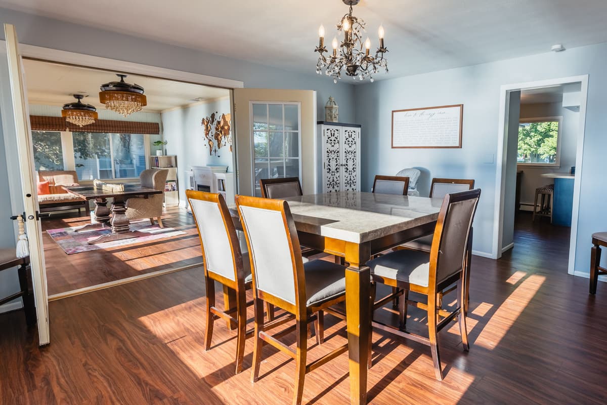 Enjoy breakfast with peaceful waterfront scenery or gather around the table for a memorable dinner with family and friends.