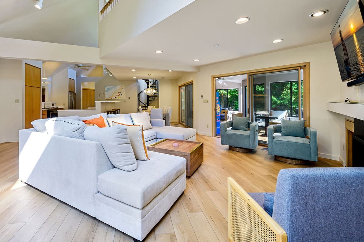 Relax and spread out in the spacious living area, designed for comfortable group gatherings.