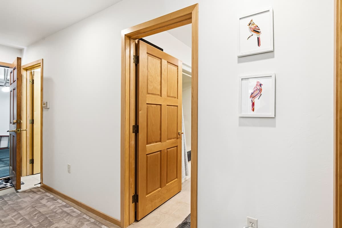 Enjoy a clean and comfortable full bathroom conveniently located on the main level.