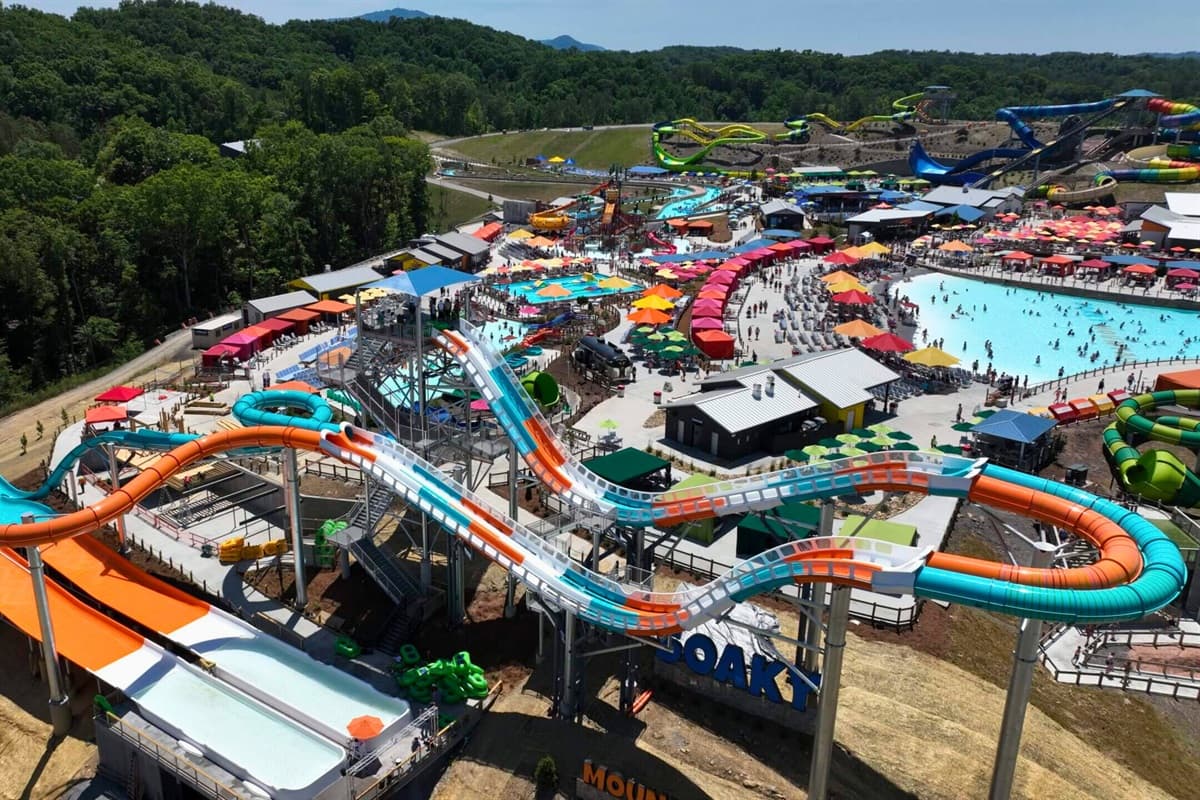 Make a splash at Soaky Mountain Waterpark! Dive into thrilling slides and endless family fun in Sevierville.