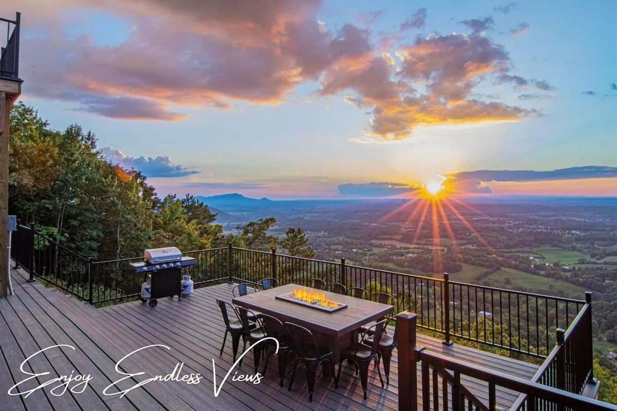 The Barn - Sevierville