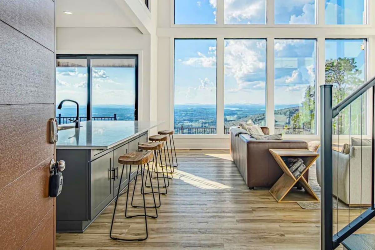 Enjoy a seamless arrival with keyless entry. No keys to pick up or keep track of, just enter your personalized access code and settle right in.