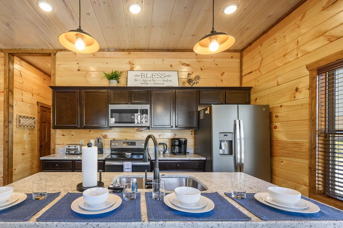 The comfortable bar chairs make it easy to sit back and enjoy a meal together. Start your mornings with coffee and breakfast while planning your day in Pigeon Forge