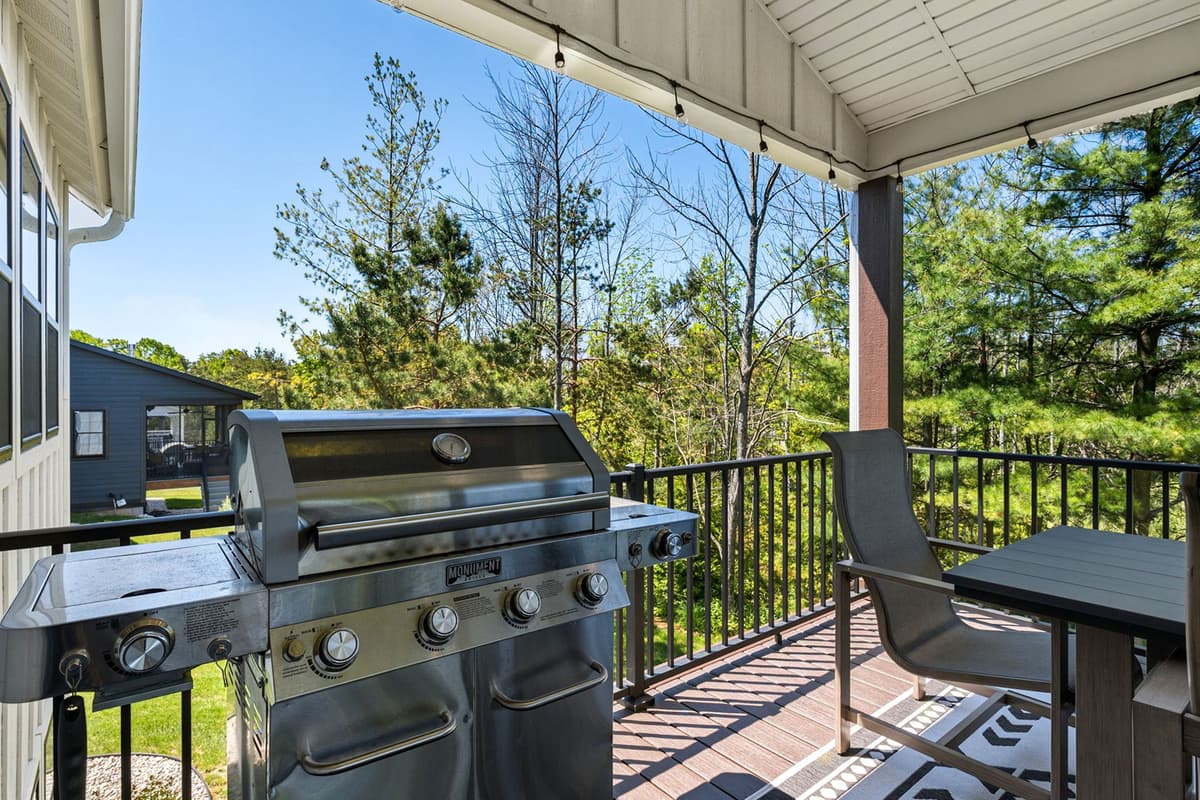 ire up the grill and prepare an easy dinner without having to leave the deck.