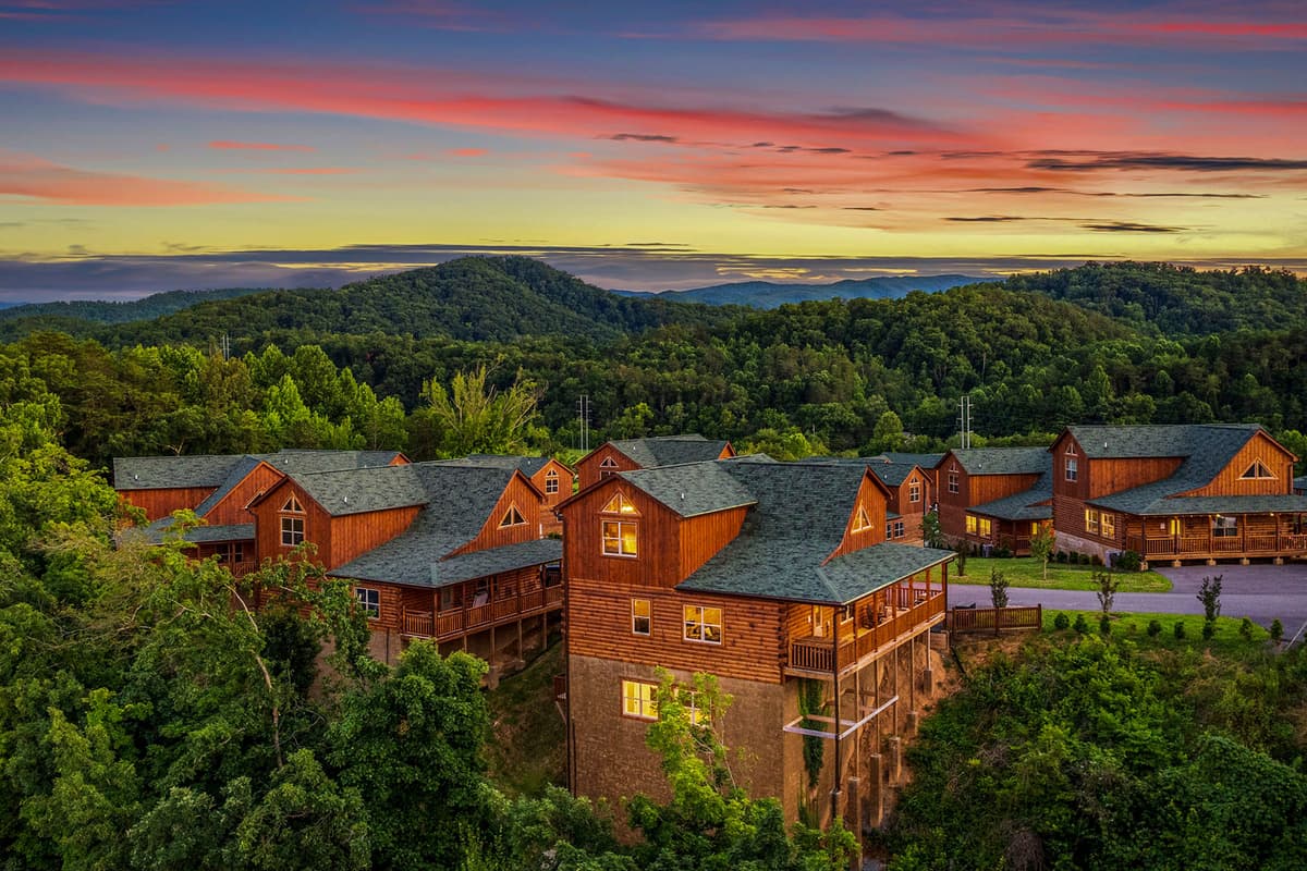 Whether you’re visiting Dollywood, enjoying local attractions, or exploring the Great Smoky Mountains, you’ll have a great home base.
