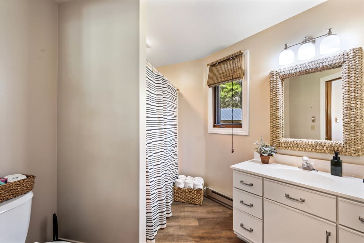 A fully equipped, squeaky clean and super clean bathroom awaits you.