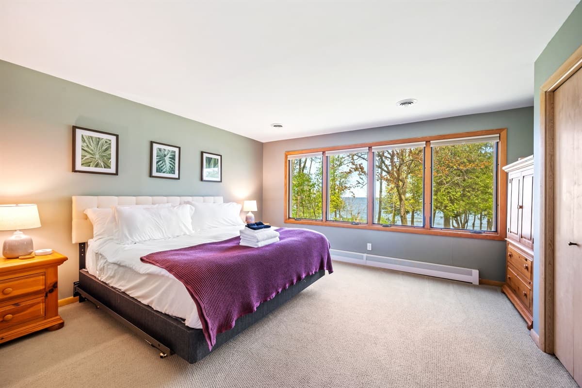 Yorita Manor - Sturgeon Bay, photo 3