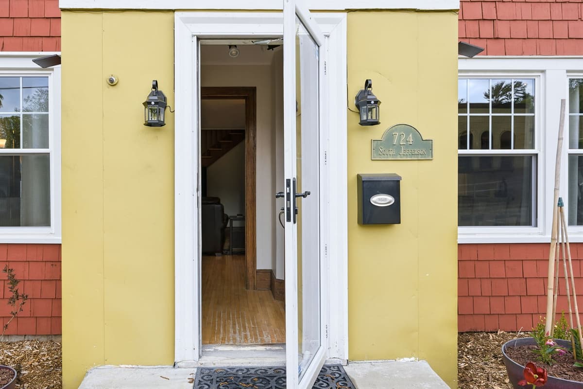 Find your home away from home in beautiful Sturgeon Bay.
