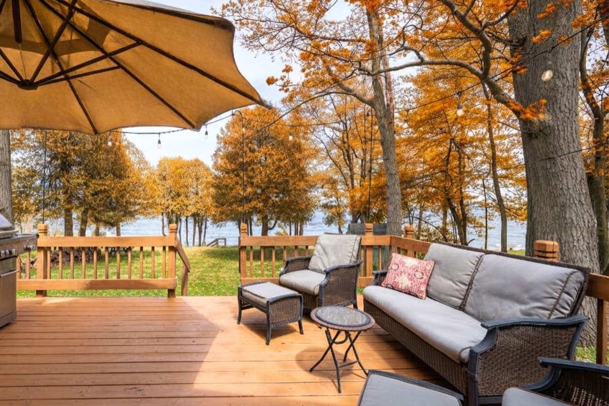 Wake up to the beauty of autumn, spend the day exploring Door County, and return home to a cozy space at the end of the day.