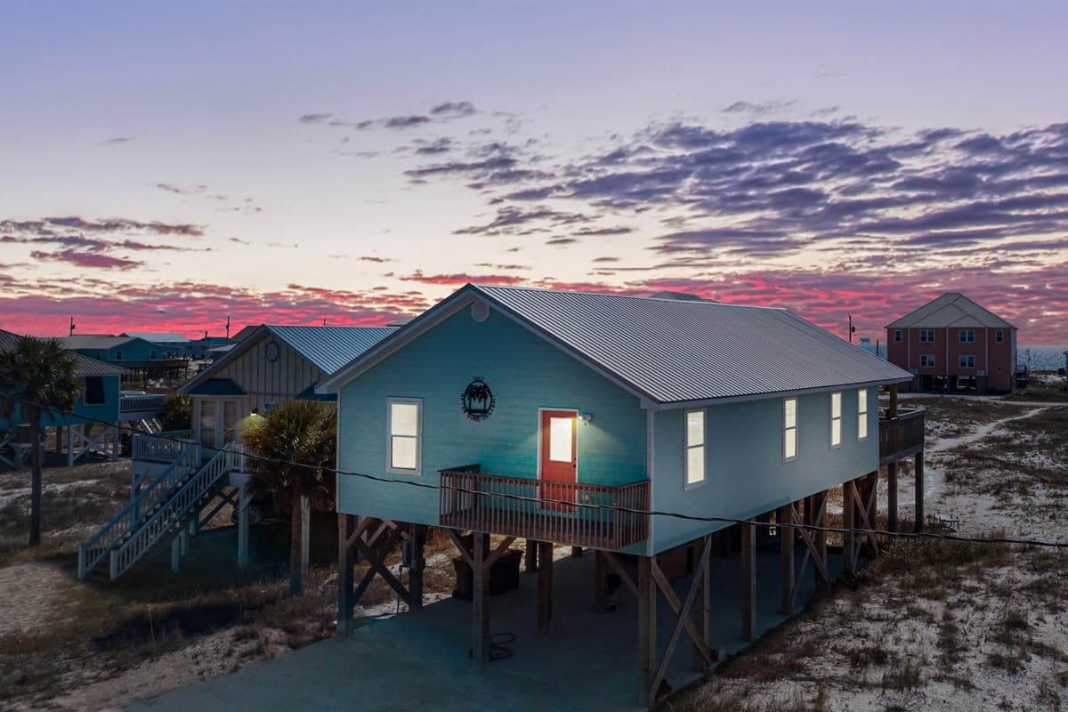 Catch unforgettable sunsets in Gulf Shores as the sky turns shades of gold, pink, and orange over the Gulf.