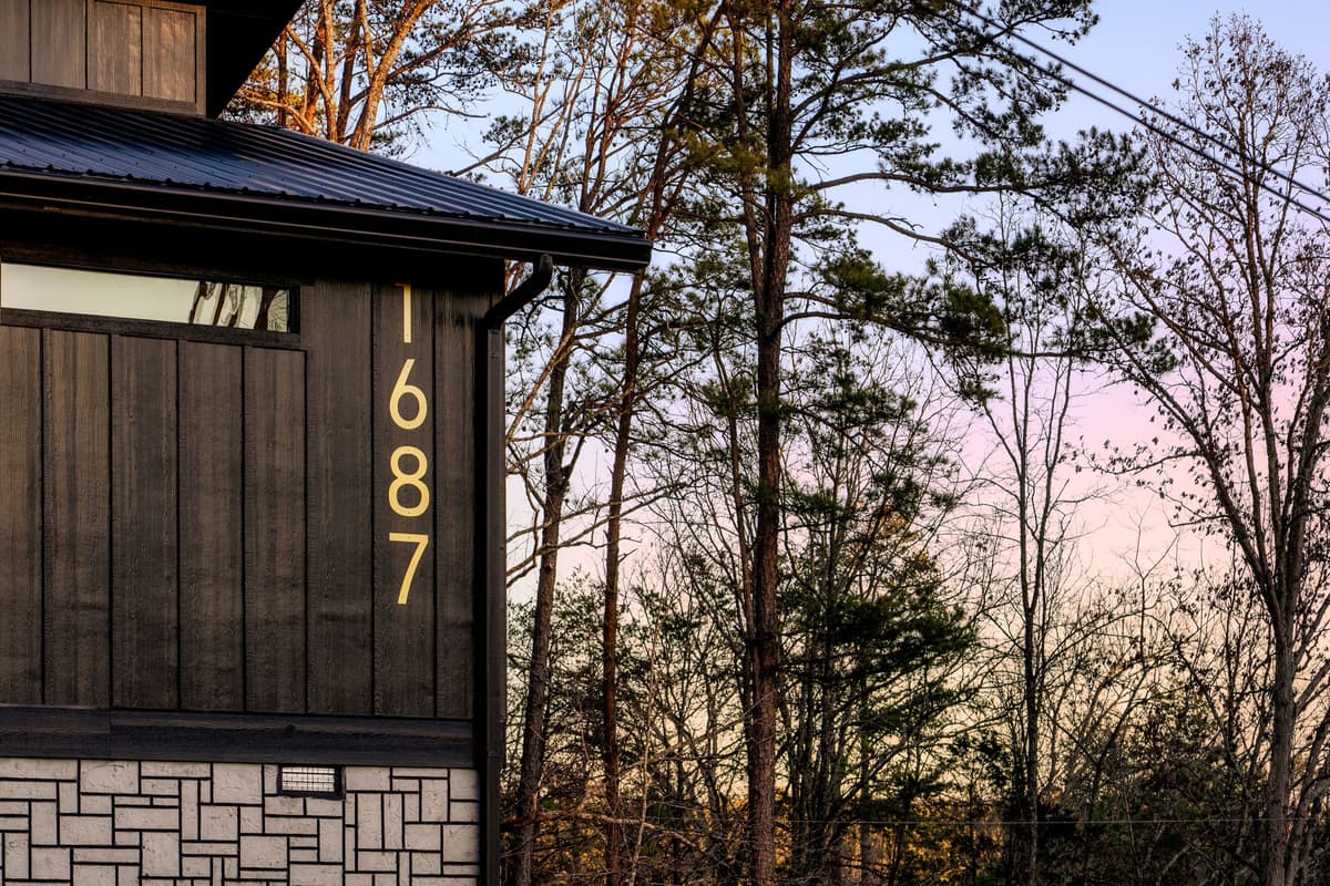 It’s the perfect time to slow down, take in the mountain ambiance, and enjoy the quiet beauty of your Sevierville getaway.