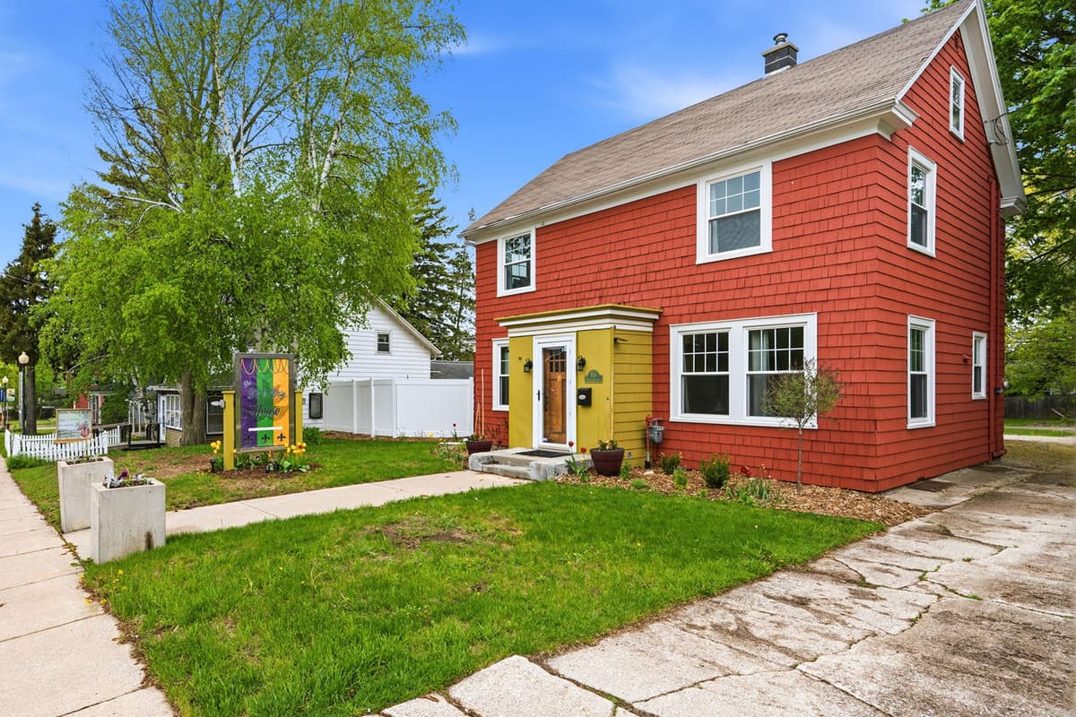 Explore the charm of Sturgeon Bay by day, then come back and unwind in your own private retreat.